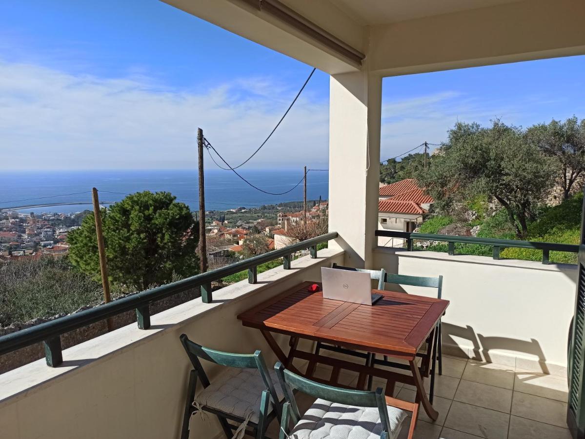Villa Kiparissia Castle&Sea view Kyparissia Esterno foto