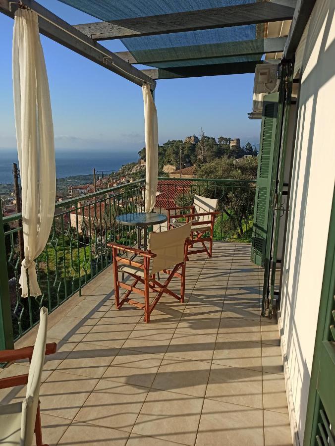 Villa Kiparissia Castle&Sea view Kyparissia Esterno foto